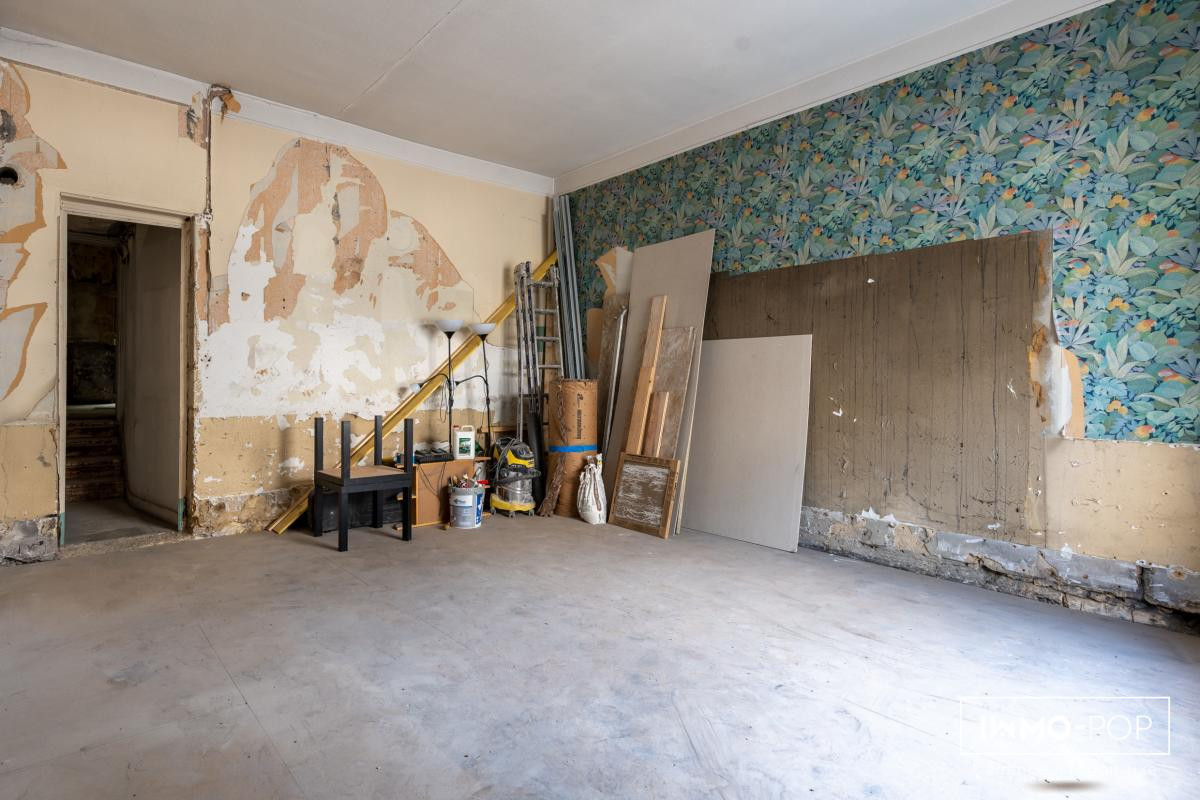 Local commercial de 80m2 et 70m2 de caves à Bordeaux Fondaudège