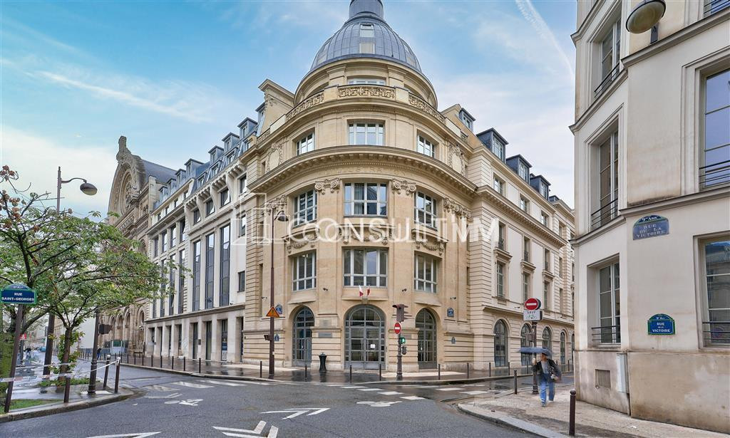 A toute proximité de la rue La Fayette, à louer une surface de bureaux rénovée