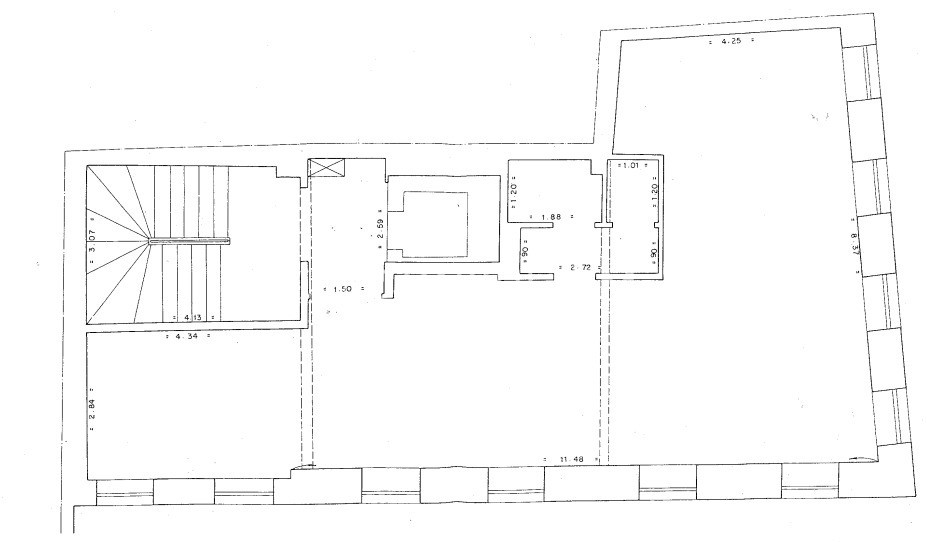 A LOUER IMMEUBLE INDEPENDANT EN R+3