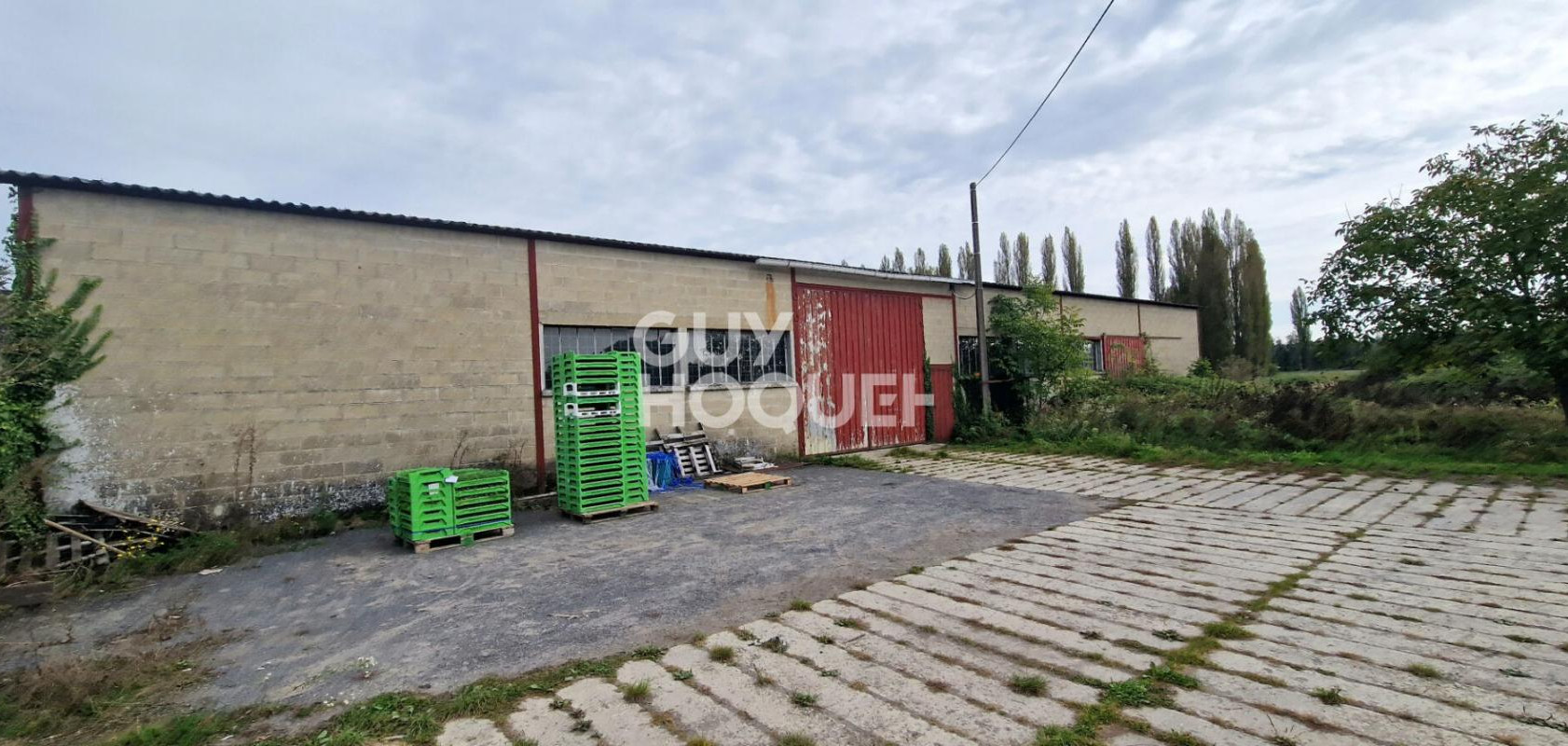 À vendre - entrepôt d'environ 550 m² à Laon