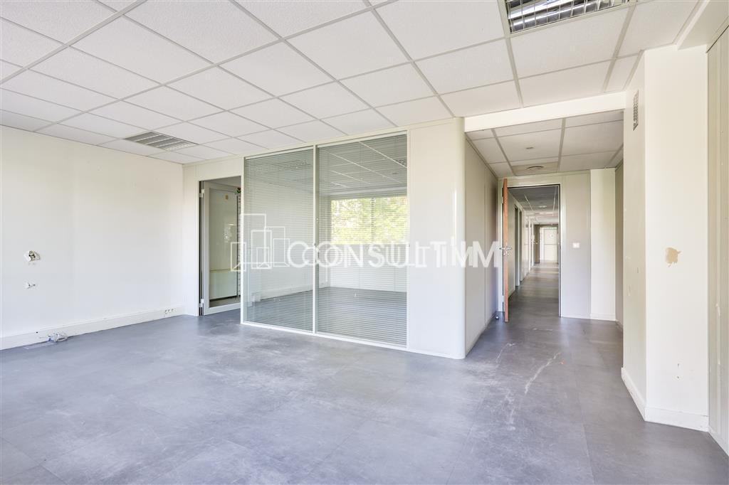 A  toute proximité du métro Boulogne Jean Jaurès, à louer, bureaux de 290m²