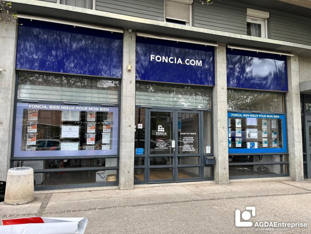 Vente - Local commercial - 159,80 m² - 275 000 € - ECHIROLLES