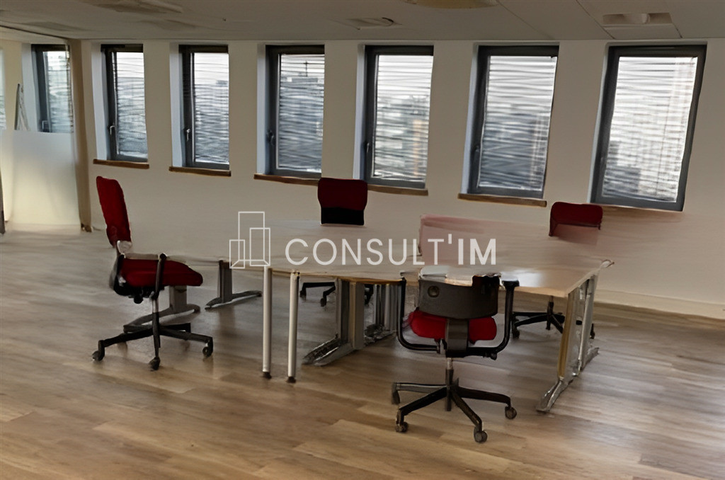 Bureaux à louer dans la tour Clemenceau à Nanterre