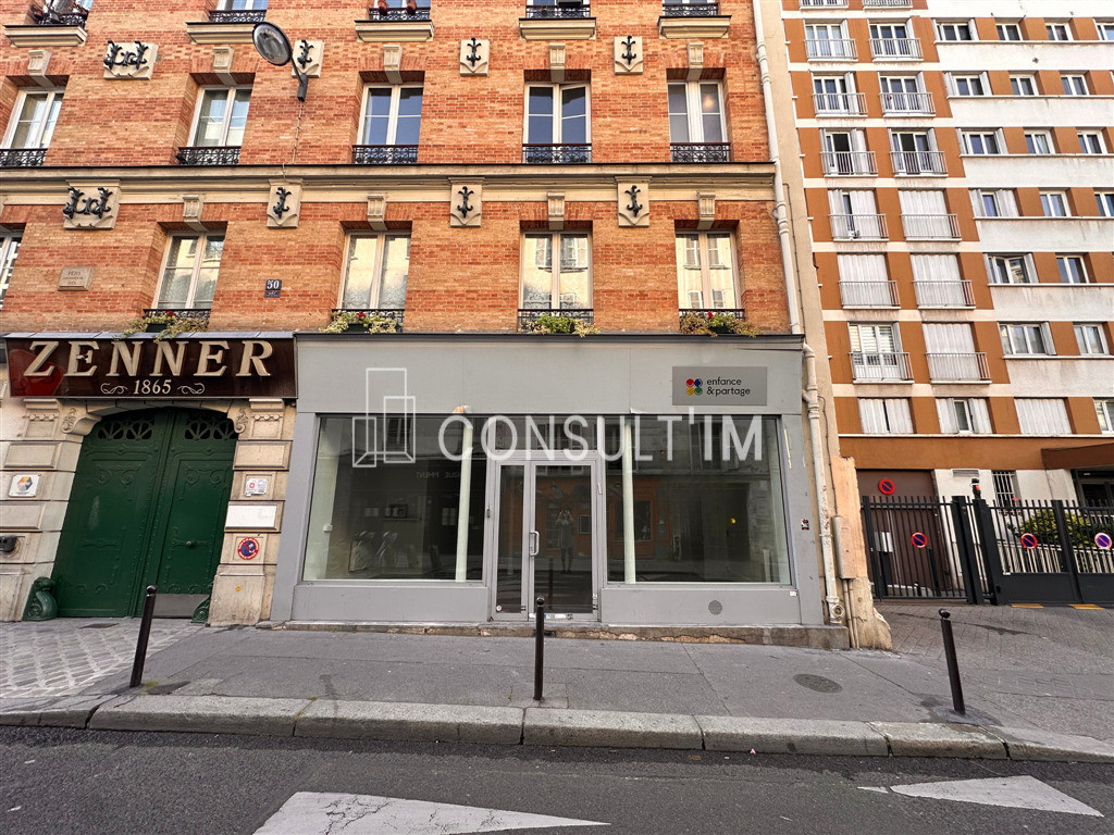 Rue de Montreuil, une boutique de 52m² à louer immédiatement