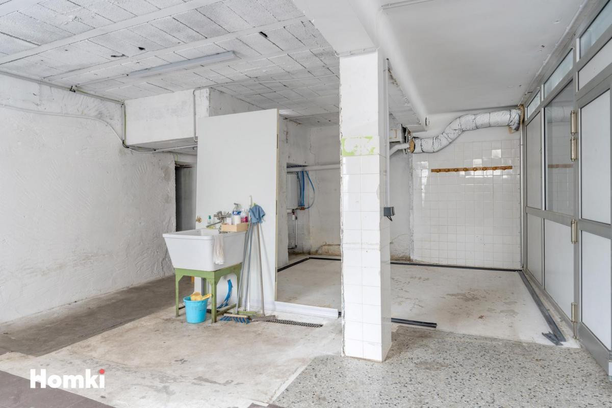 Belle Opportunité immeuble de 2 biens T6 de 250 m²  centre ville de Morières-lès-Avignon