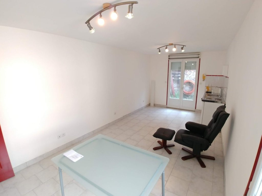 Local professionnel avec extérieur
