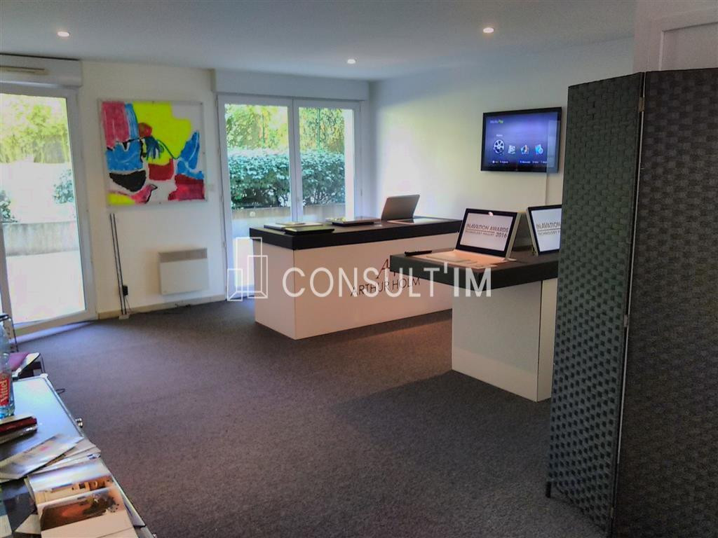 Bureaux à proximité du Bois de Vincennes avec une terrasse de 40m² sur jardin