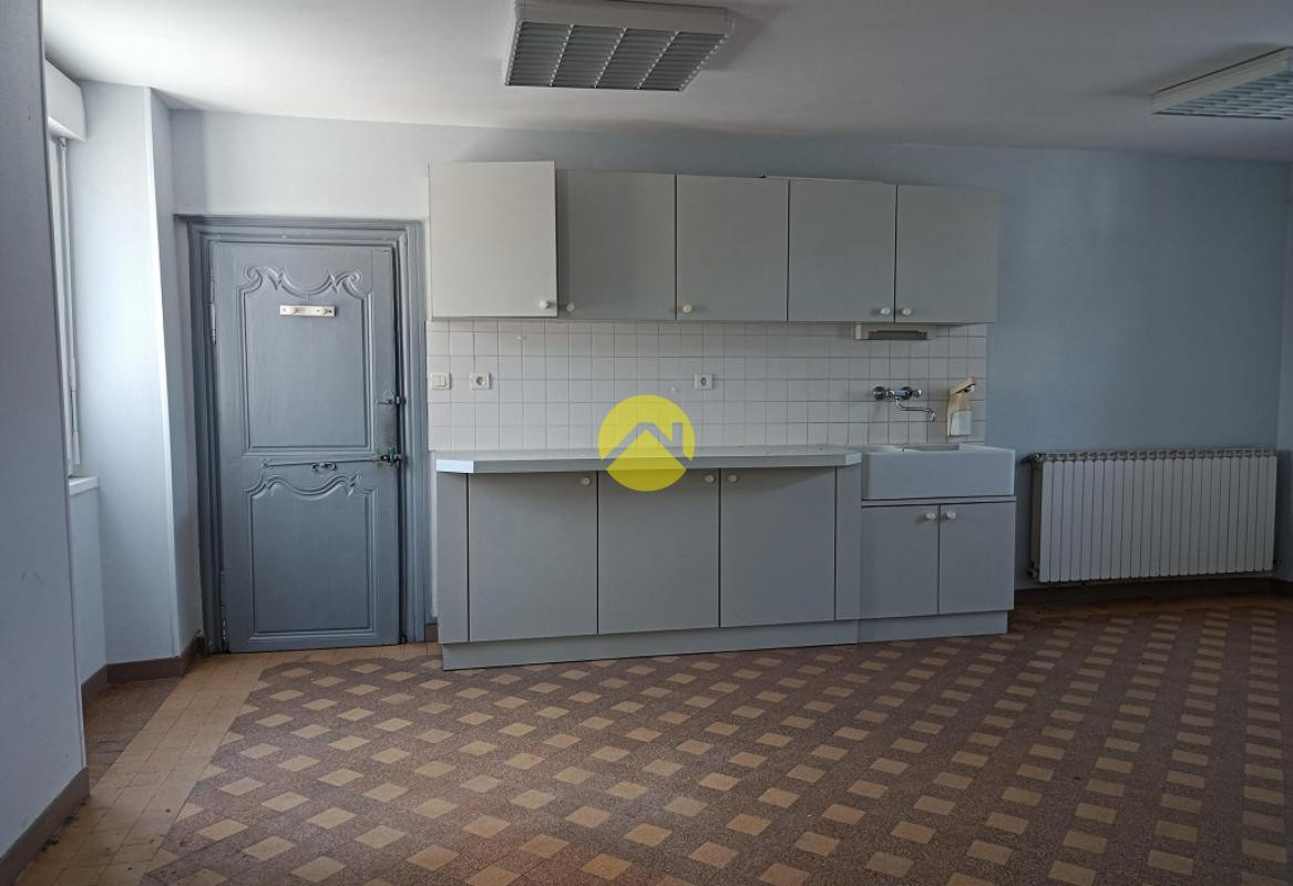 LOCAL COMMERCIAL ET LOGEMENT