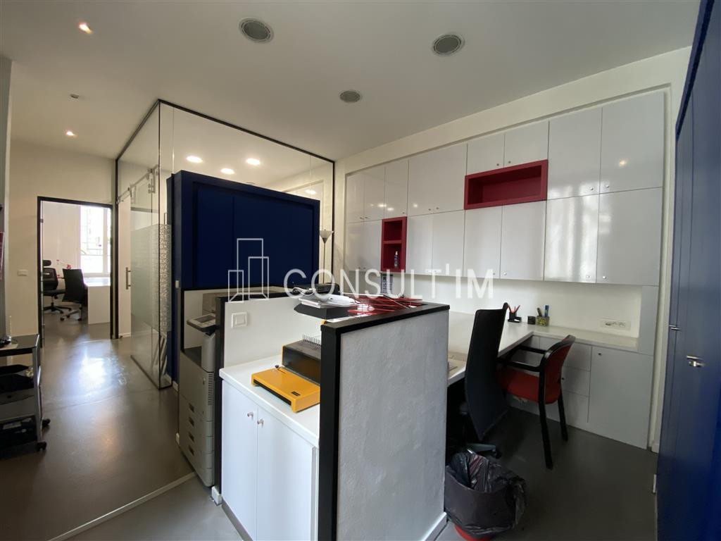 Local professionnel en rez-de-chaussée de 60m²