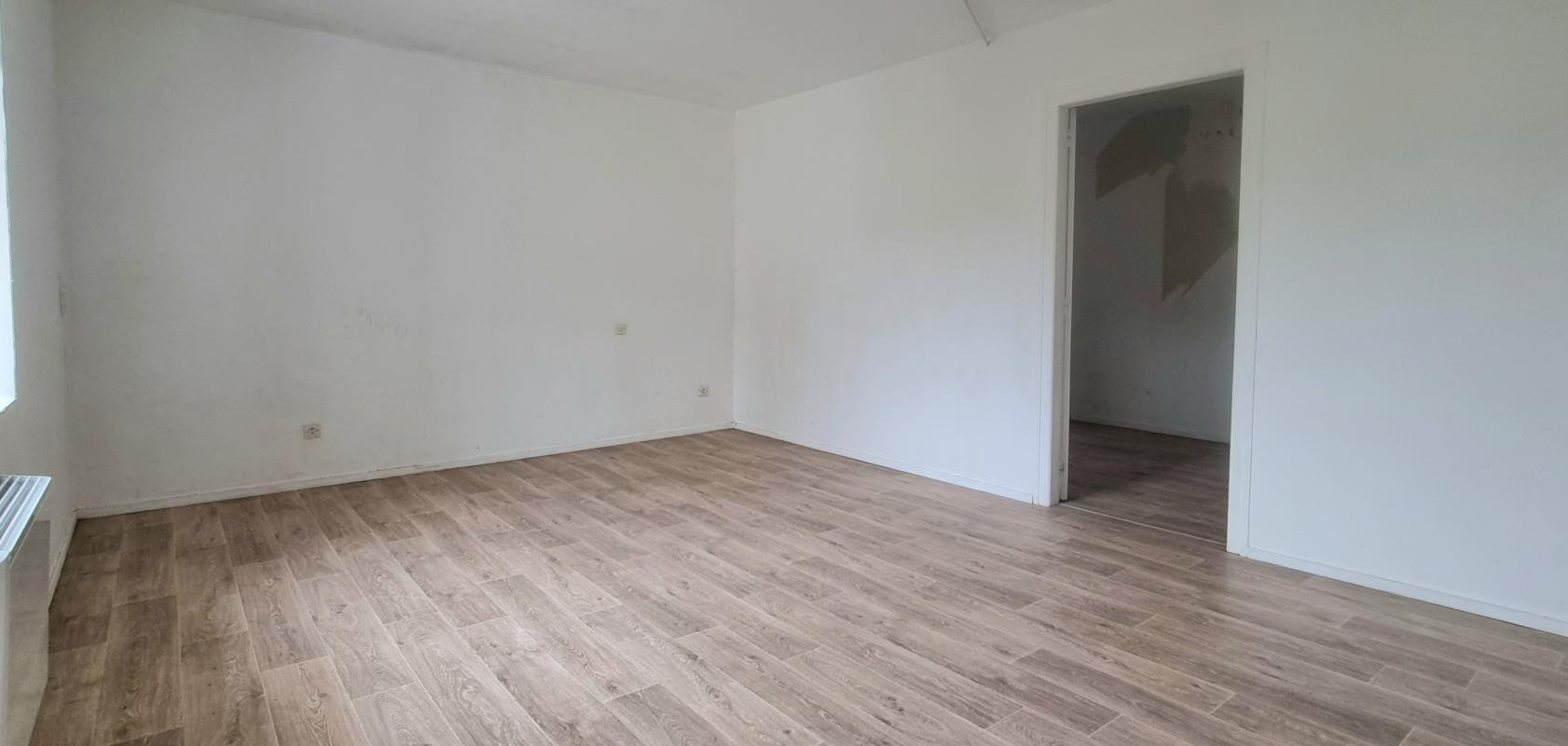 EN VENTE  A LA TOURLANDRY - Immeuble Locatif Libre - 2 Logements