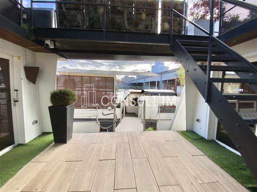 Prestation de services sur une Péniche avec terrasse aménagée !