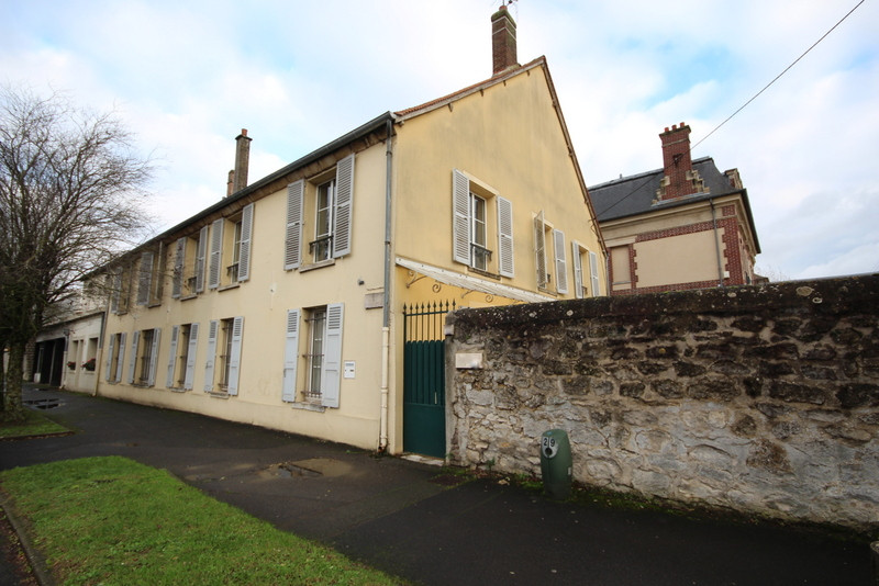 Ensemble immobilier 484 m² - SENLIS CENTRE VILLE