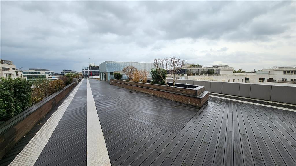 A louer des bureaux lumineux de 594 m²