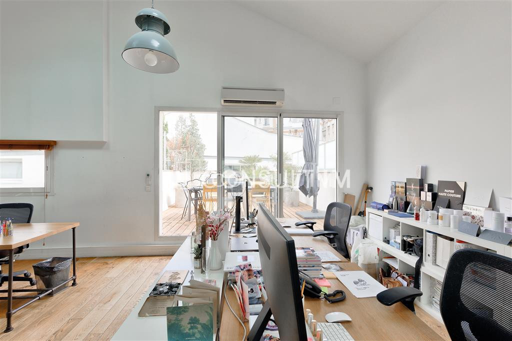 Locaux coup de coeur, duplex atypique style loft  avec terrasse à proximité du métro Ligne 13