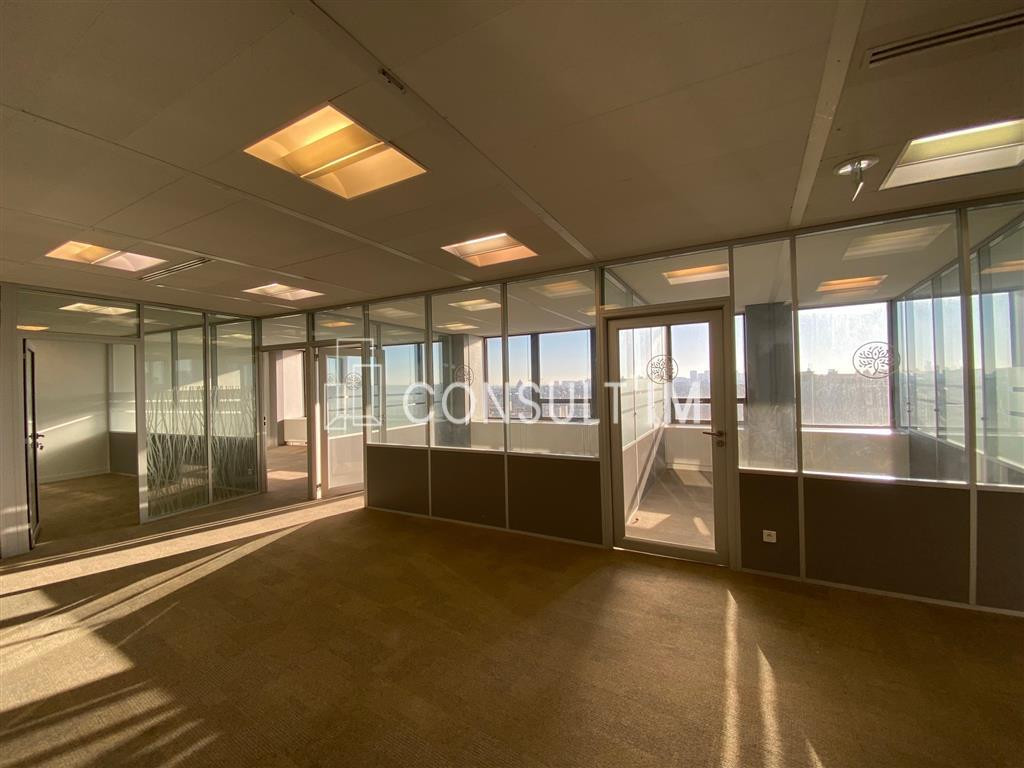 A louer bureaux à la Tour Montparnasse
