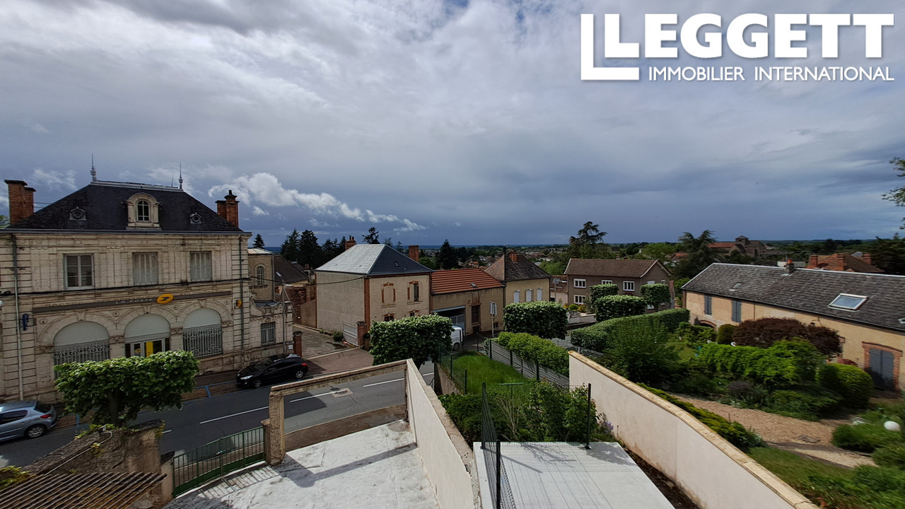 Immeuble avec 4 appartements. Les Capucines