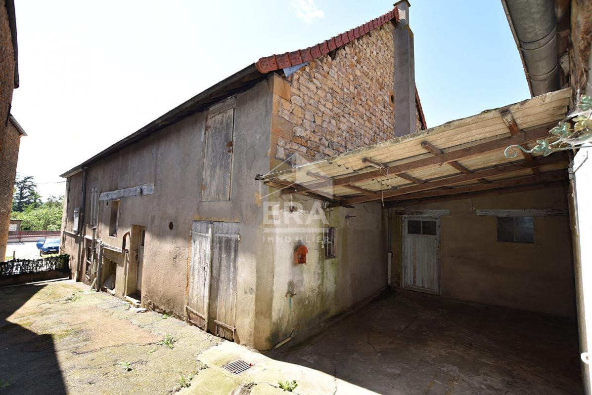 Immeuble, dépendances et terrain à vendre - Iguerande