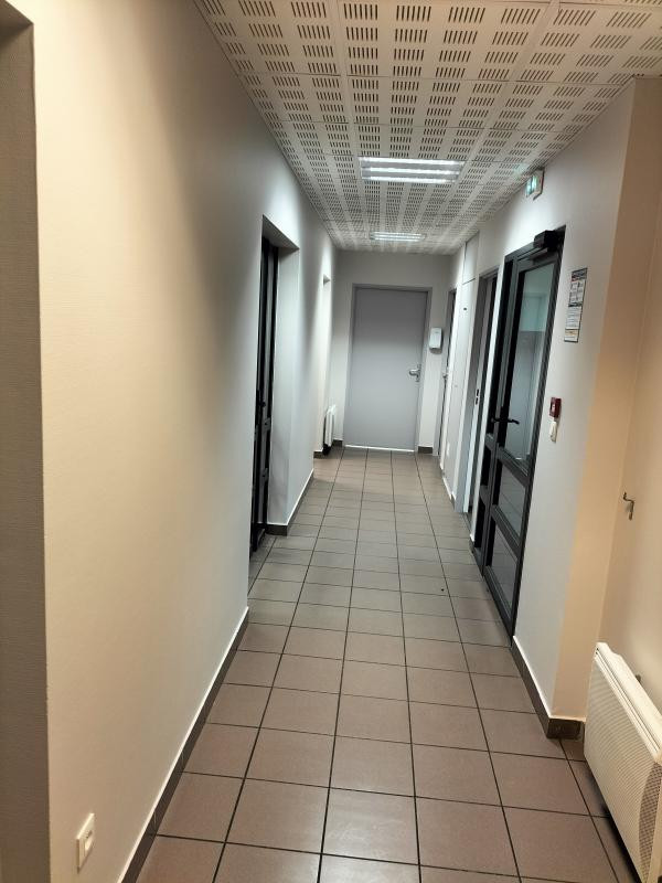 Bureaux T 26m² - Allonne - 1898.4.4
