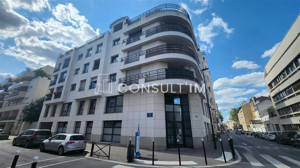 Duplex de bureaux à louer avec terrasses