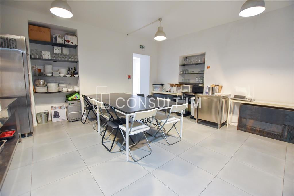 Rue de jarente boutique de 350 m²