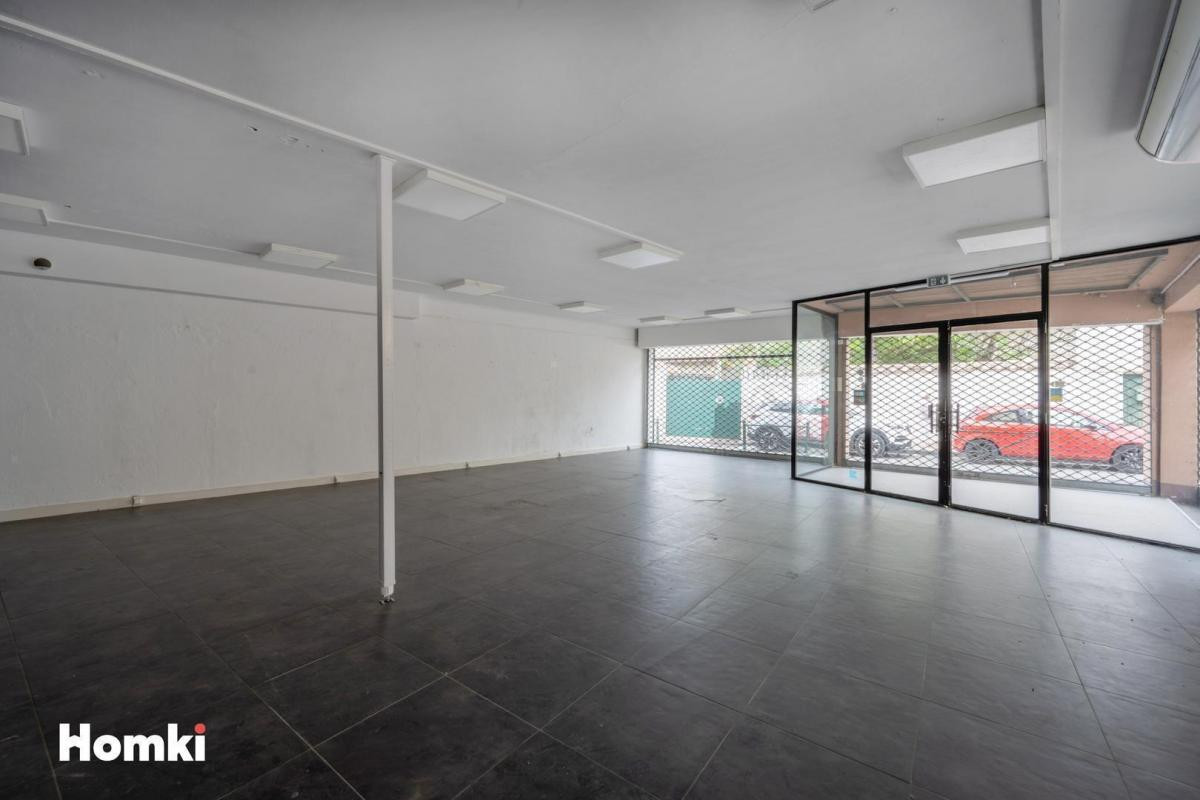 Belle Opportunité immeuble de 2 biens T6 de 250 m²  centre ville de Morières-lès-Avignon