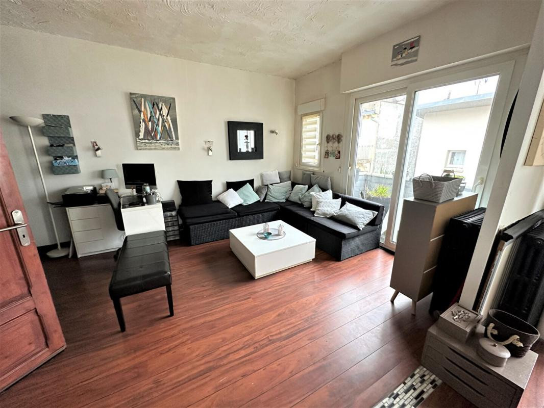 Berck-sur-Mer, immeuble de rapport avec cellule commerciale et appartement d'une superficie totale de 134 M²
