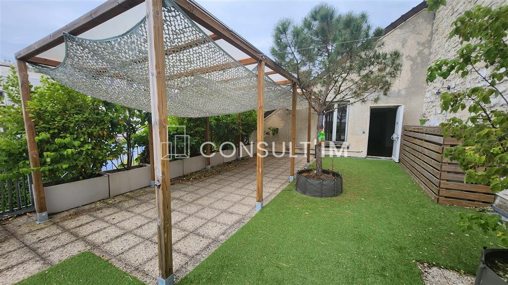 A louer bureaux avec terrasse privative de 171m²