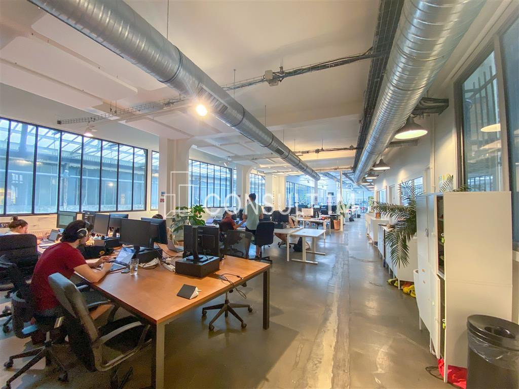 A louer bureaux style loft aux pieds de la place République