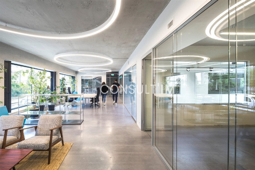 A louer bureaux en très bon état avec terrasse