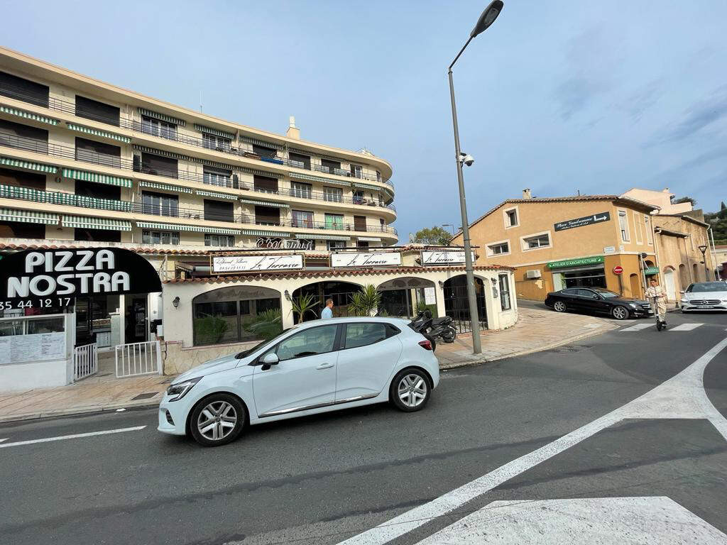 Restaurant Local commercial 121 m2 et grande terrasse couverte