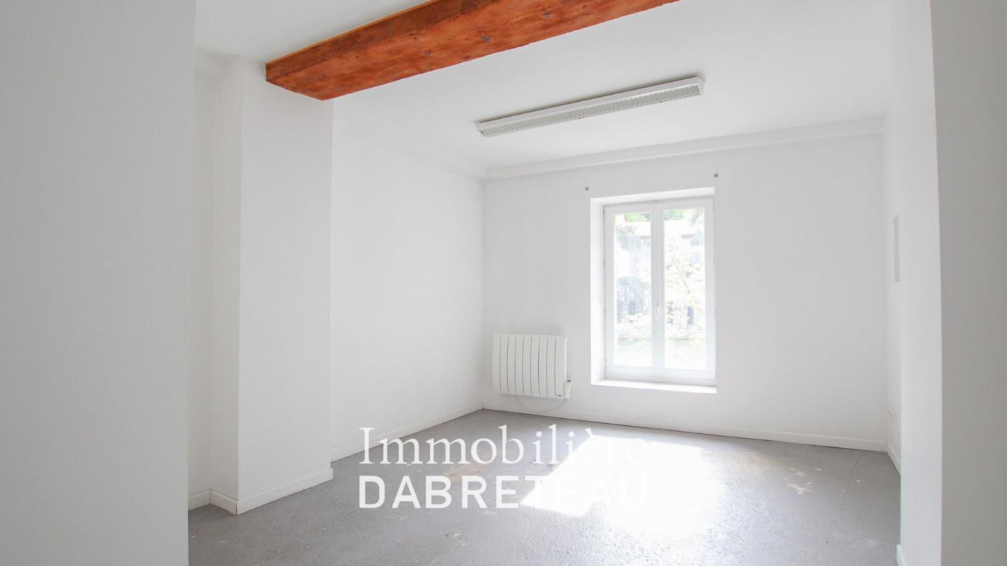 LOCAL EXCEPTIONNEL - CALUIRE