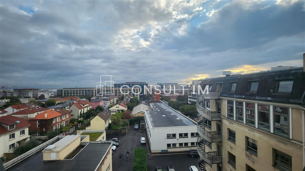 A louer bureaux en bon état à la frontière entre Courbevoie et La Garenne Colombes