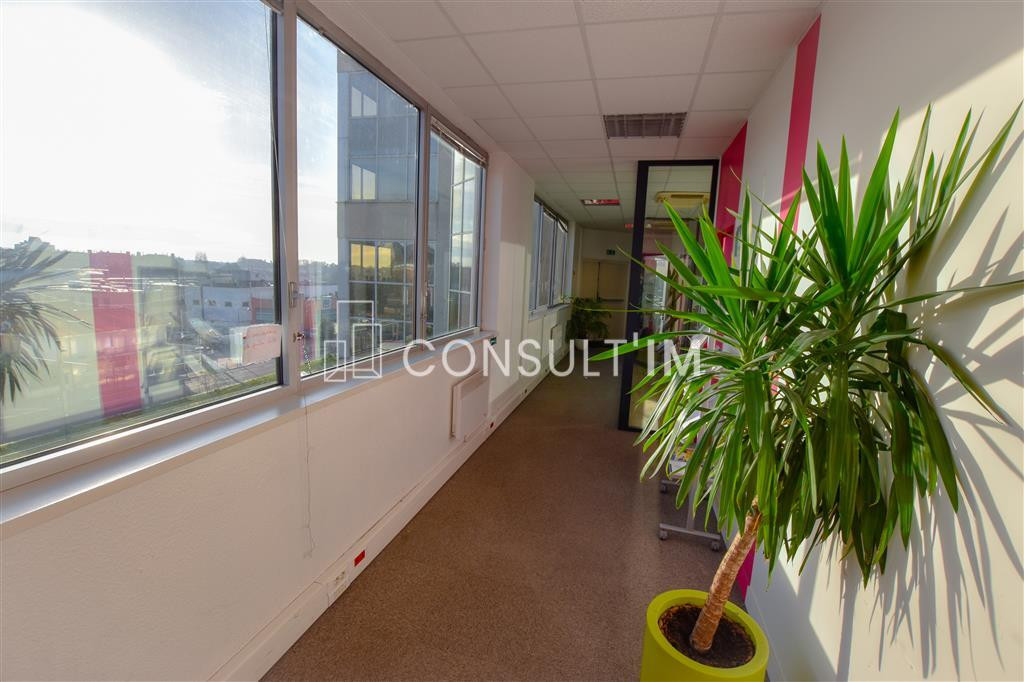 Location surface professionnelle aux normes ERP 5, idéal pour centre de formation ou bureaux