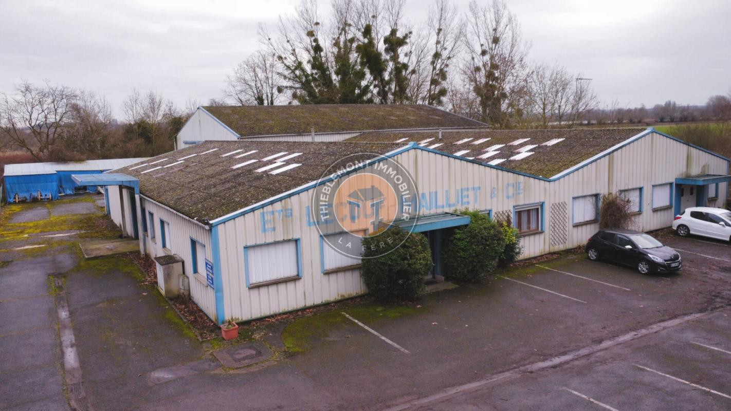Local à usage de Bureau & Entrepôt de 1 700m²