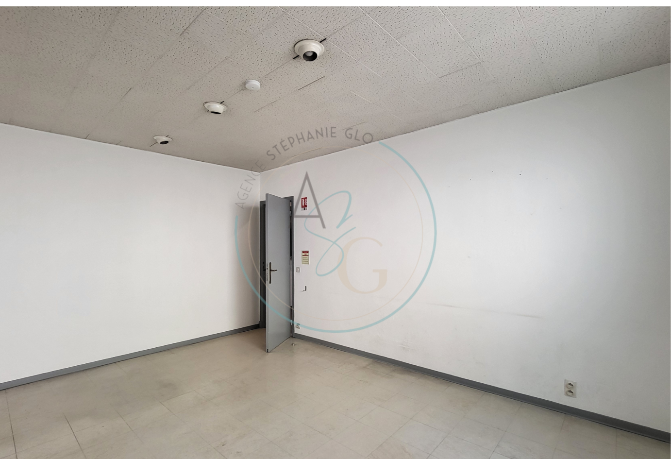 COGOLIN -  LOCAL A USAGE PROFESSIONNEL, location annuelle