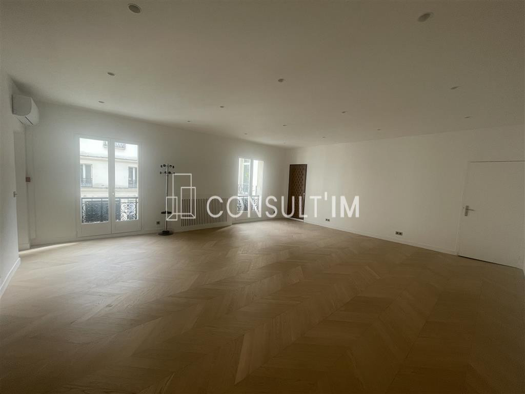 A louer bureau - 80m² - Avenue des Champs-Elysées