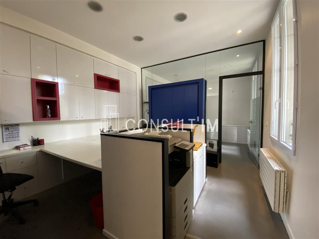 Local professionnel en rez-de-chaussée de 60m²