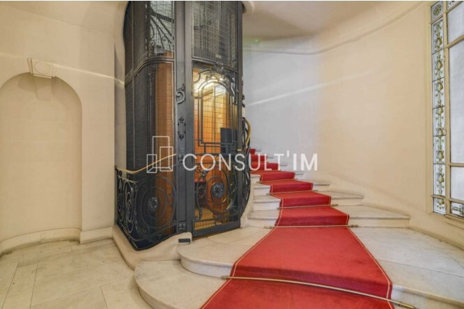 Immeuble Haussmannien entièrement rénové
