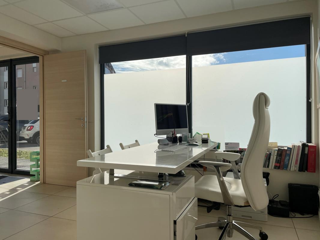 Vente - Local professionnel - 71 m² - 349 000 € - CRAN-GEVRIER