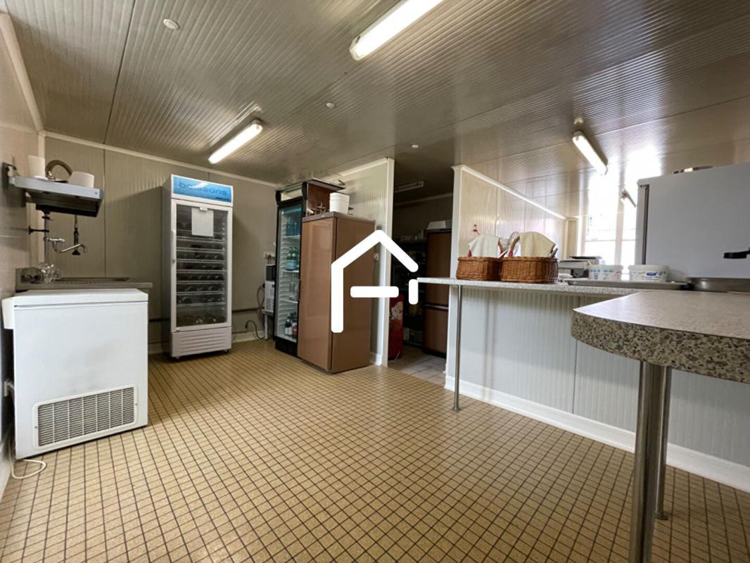 Local commercial  Bar, restaurant, chambres d'hôtes  Deux Rivieres 460 m2