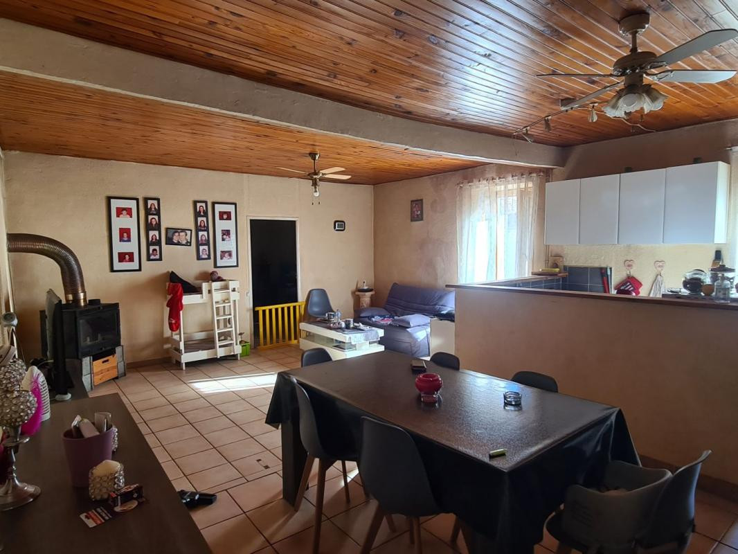 IMMEUBLE AVEC SIX APPARTEMENTS