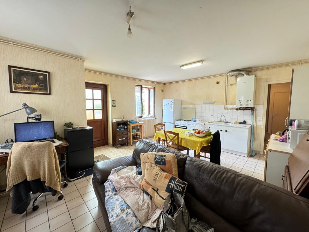 Immeuble de rapport 124m2 avec 2 appartements, GARAGE et CAVE