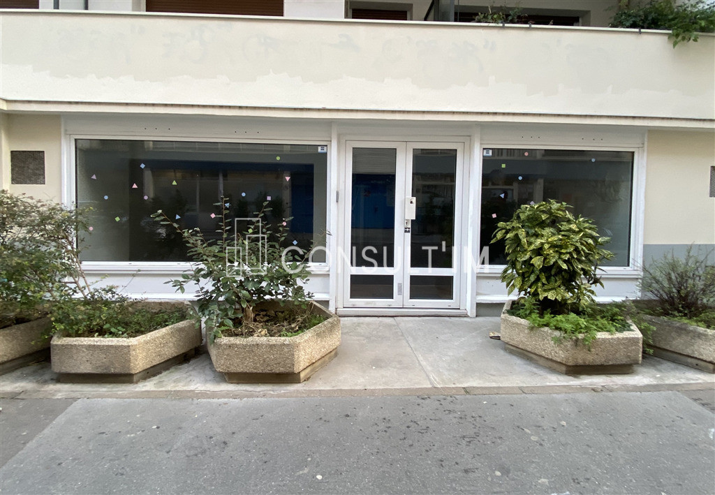 Bureaux à louer en accès direct sur rue