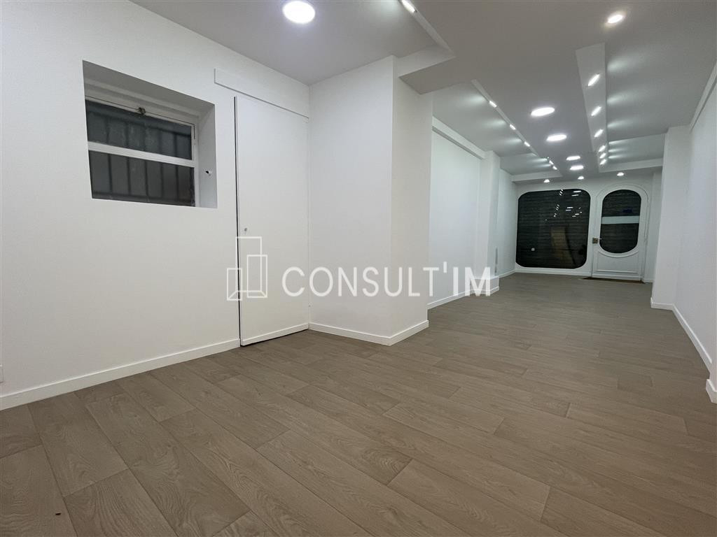 Bonne nouvelle à louer bureaux accès direct sur rue de 86 m²