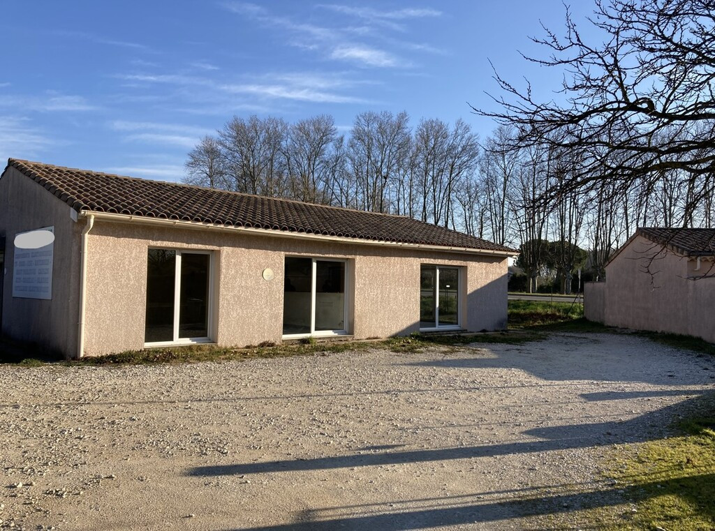 Montélimar : local commercial 135m²