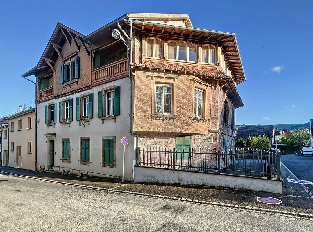 Immeuble 7 chambre(s) à vendre
