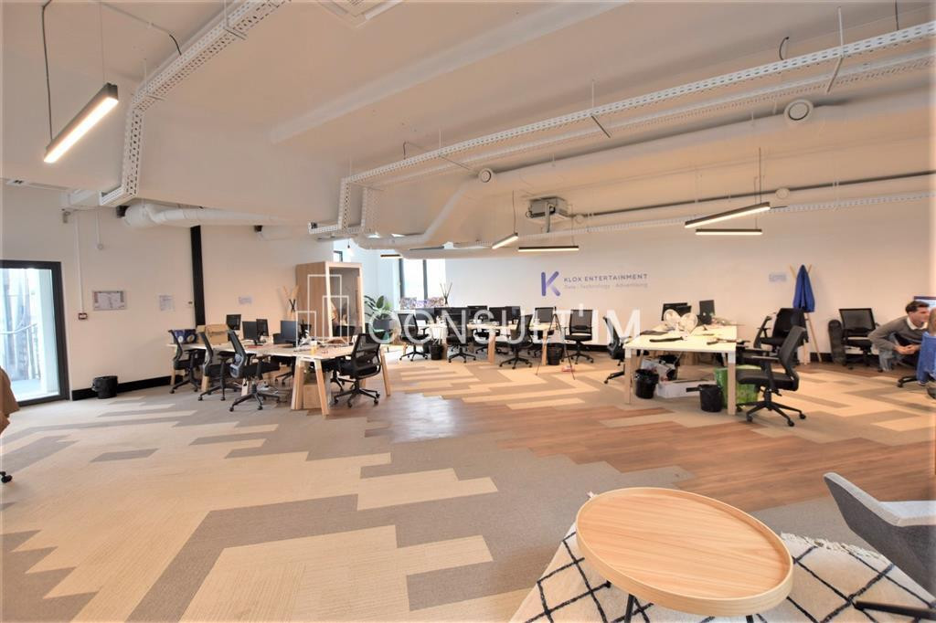 A louer bureaux en parfait état avec ROOFTOP de 300m²