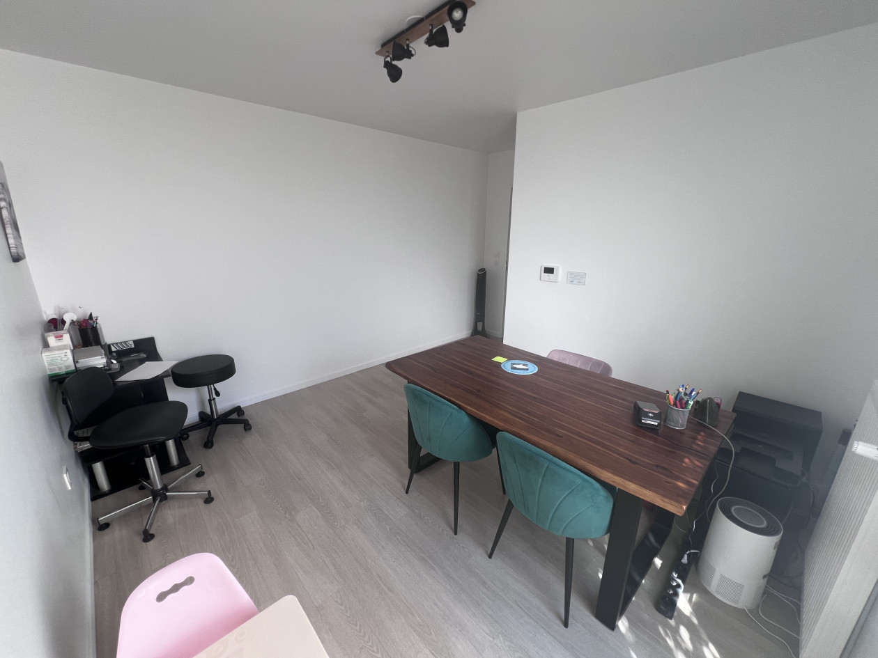 Cabinet 14,5 m² à louer à Conflans-Sainte-Honorine – temps plein – 847 € / mois