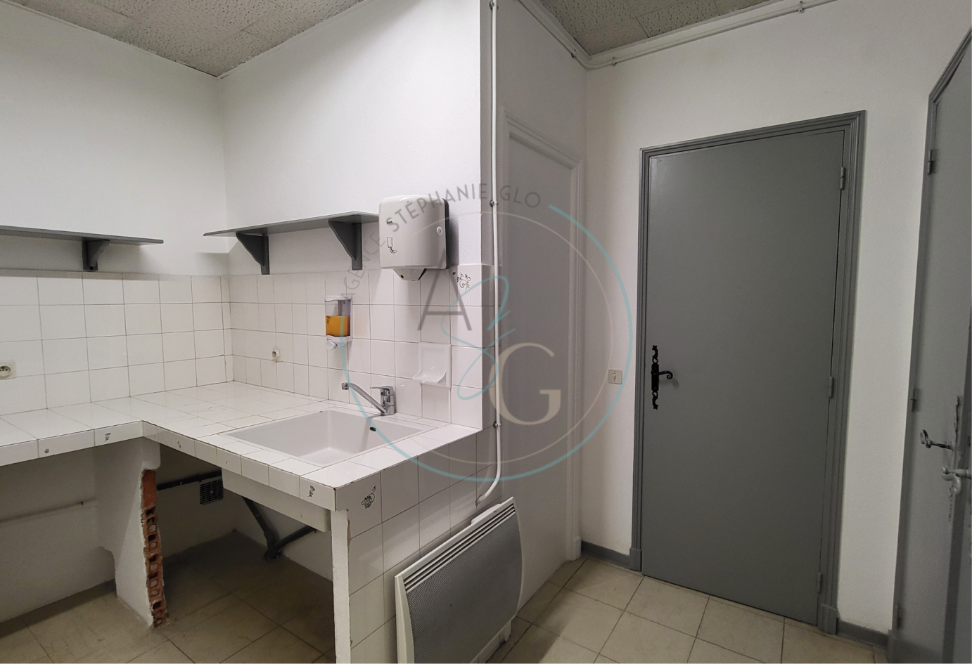 COGOLIN -  LOCAL A USAGE PROFESSIONNEL, location annuelle