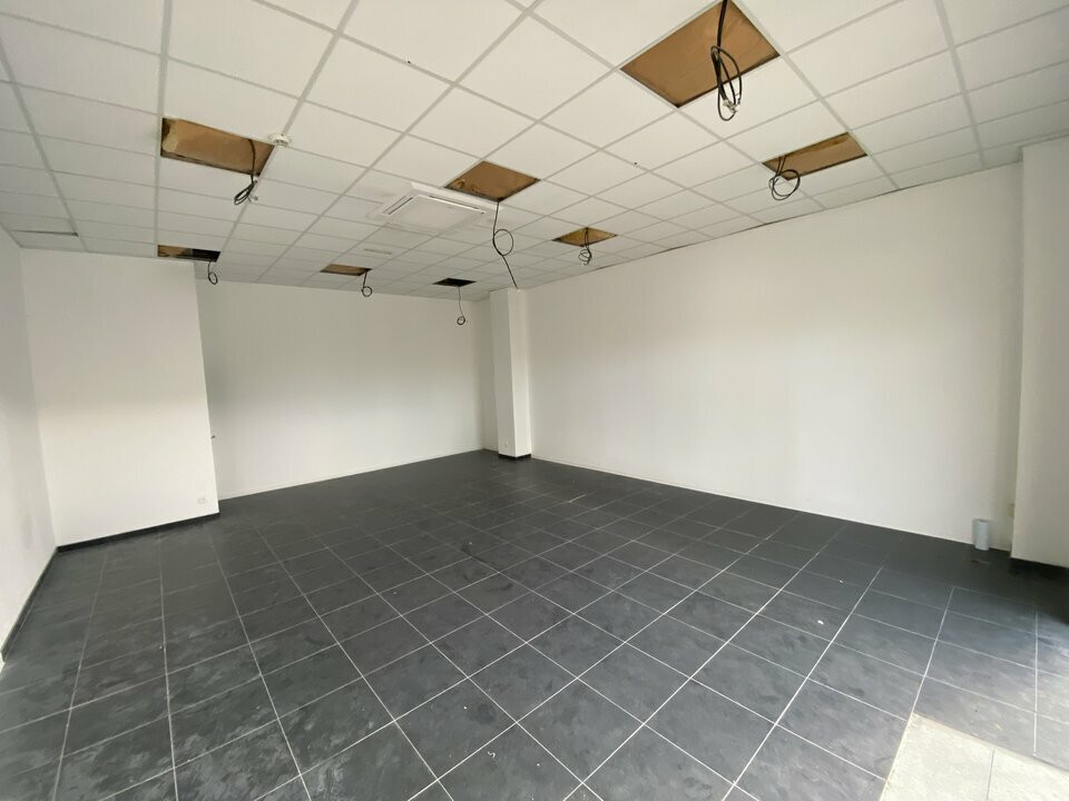 LOCAL COMMERCIAL à vendre